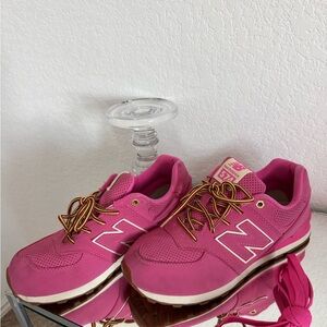 New Balance Sneakers in Pink and Brown